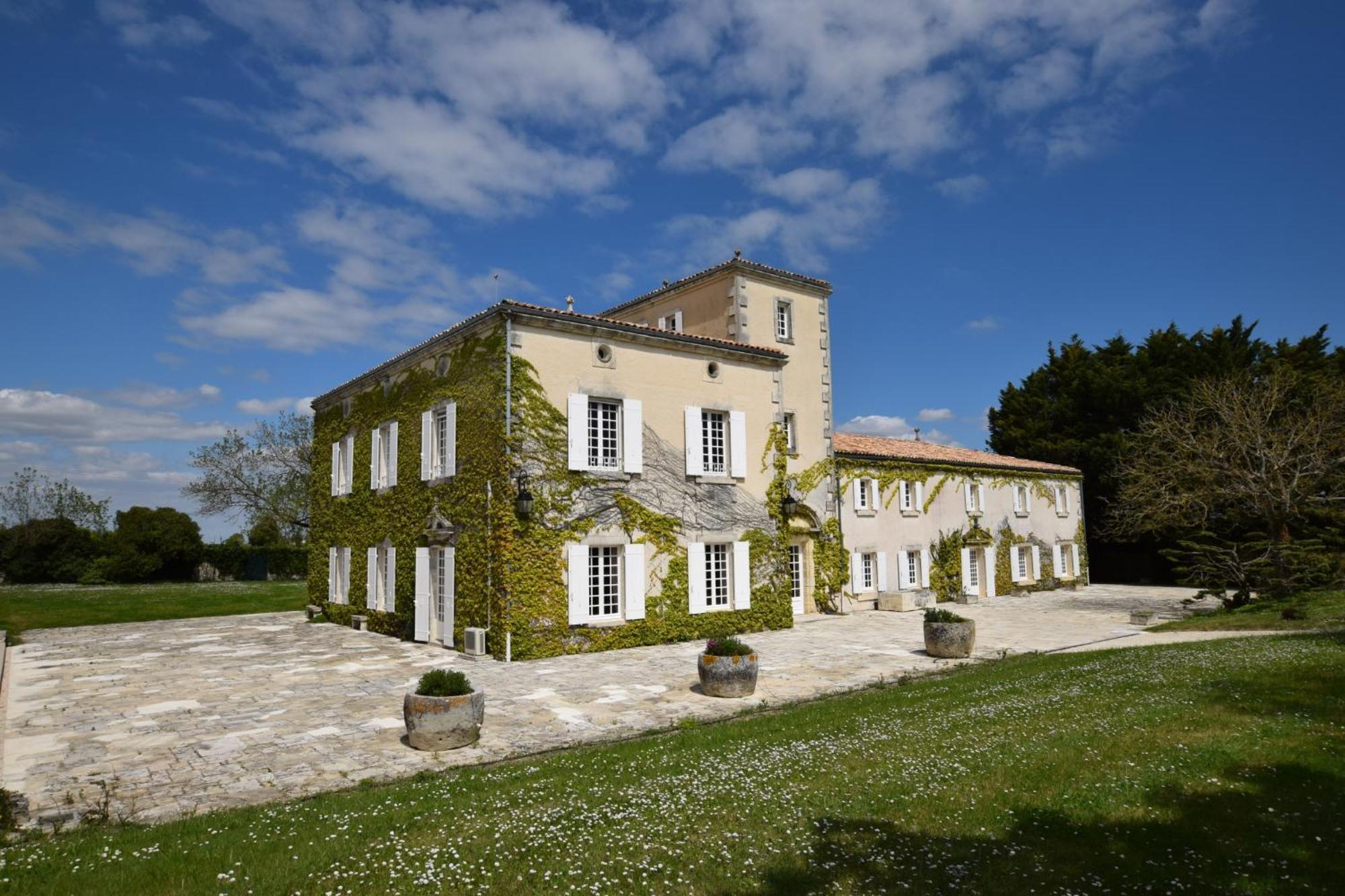 Clos De Bellevue Mortagne-sur-Gironde Extérieur photo